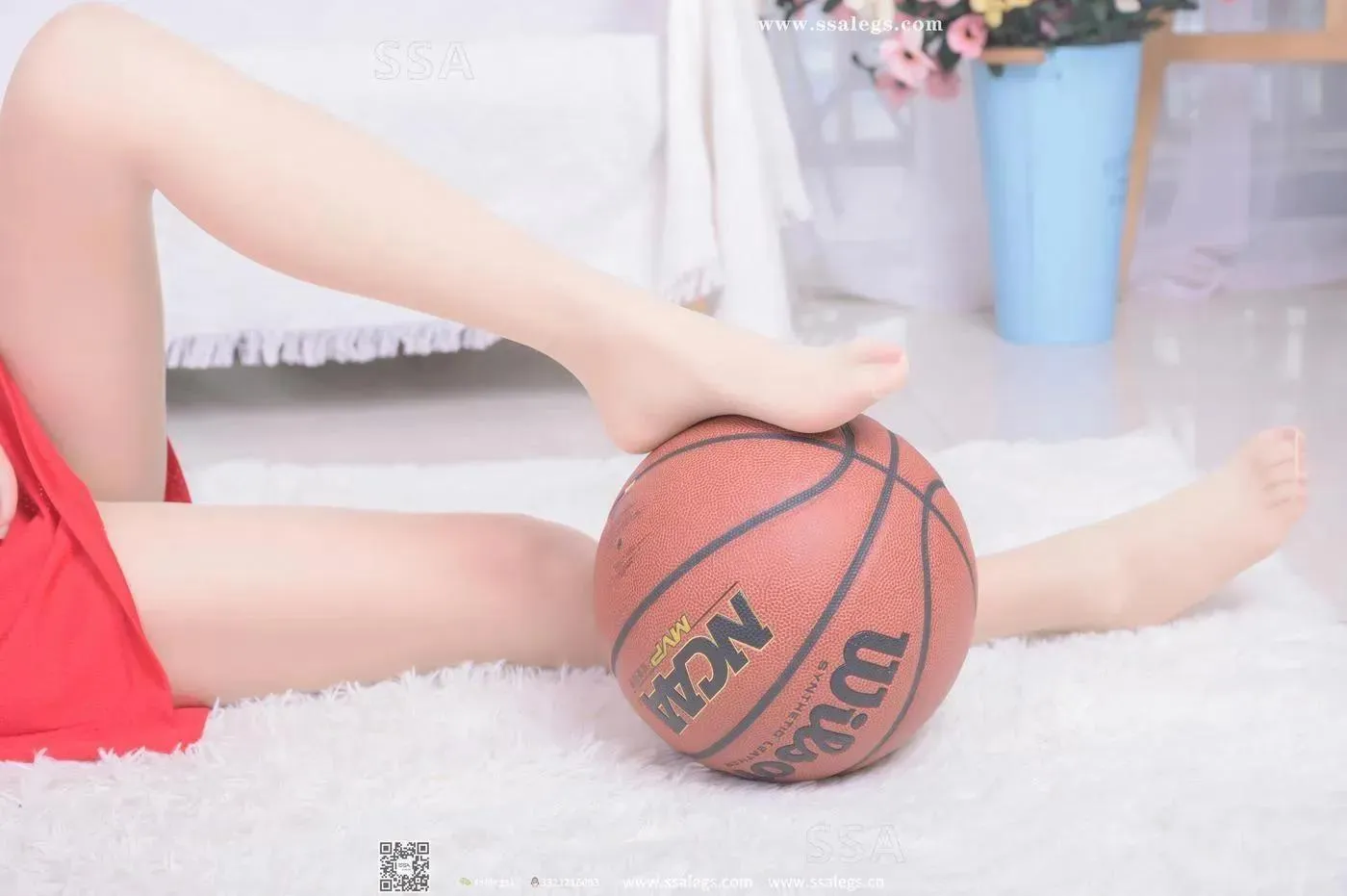 [SSA丝社]超清写真 NO.325 素素小姐姐放假在家穿丝袜陪你玩篮球(下)[23] [48P]插图4